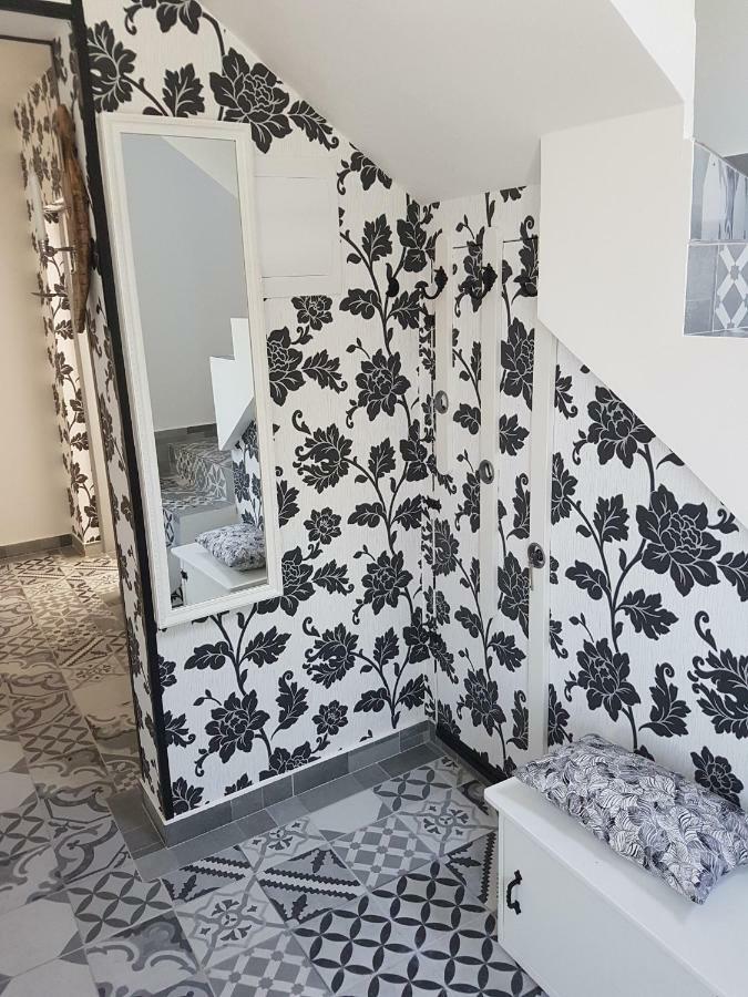 Hotel Bestie House Cattaro Esterno foto